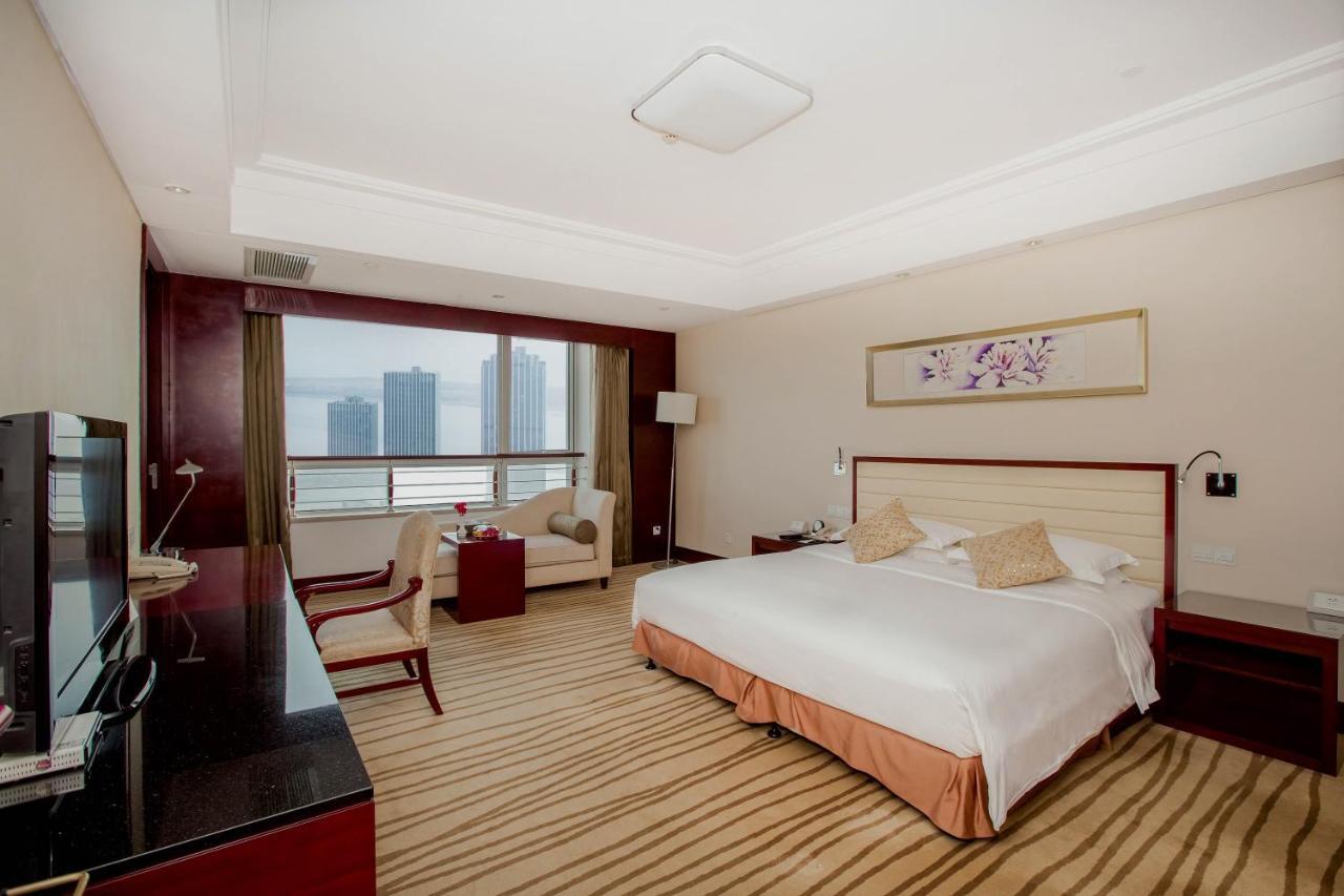 New Century Hotel Qingdao Exterior foto
